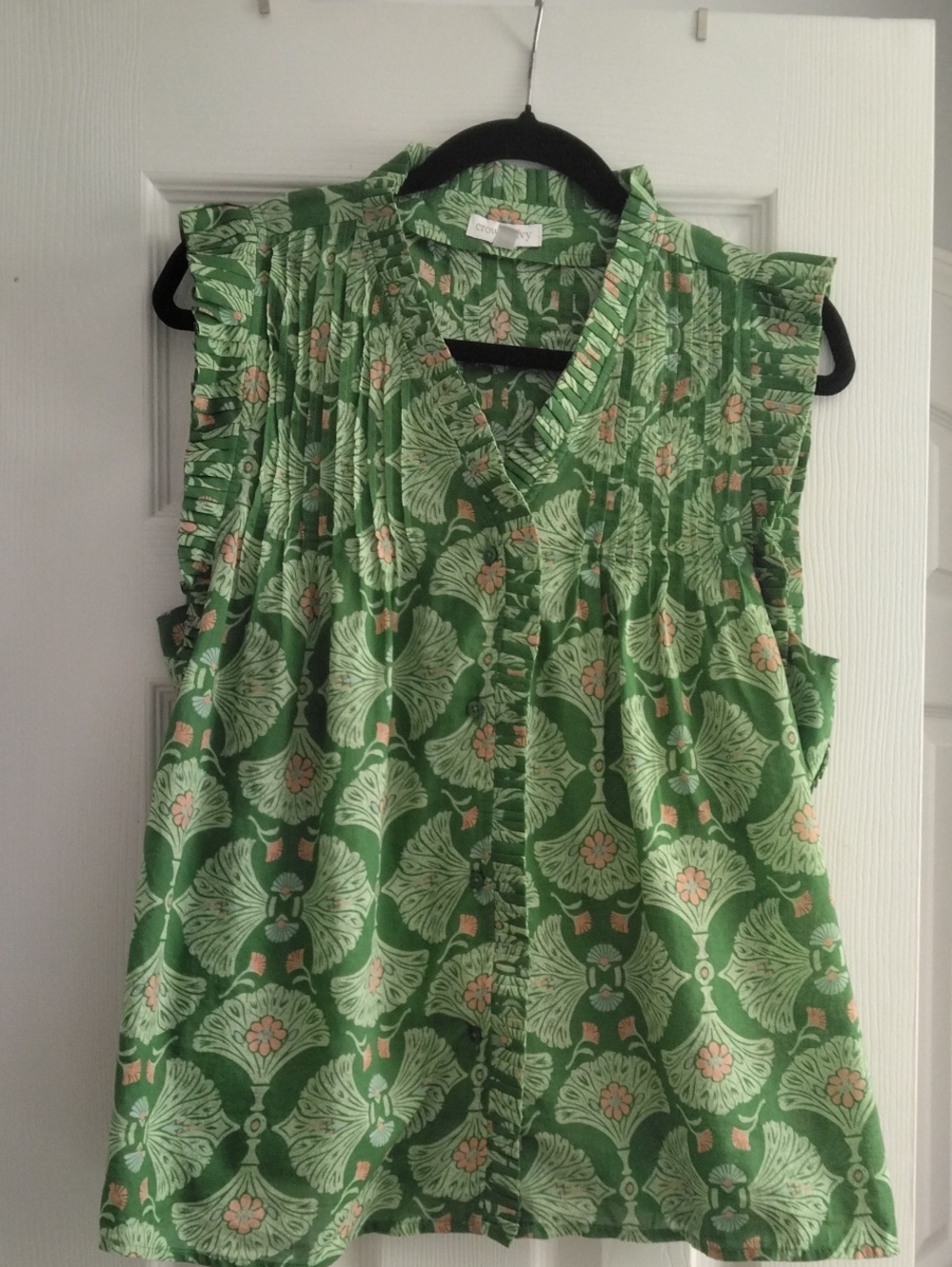 crown & ivy Green Floral Geometric Sleeveless Blouse